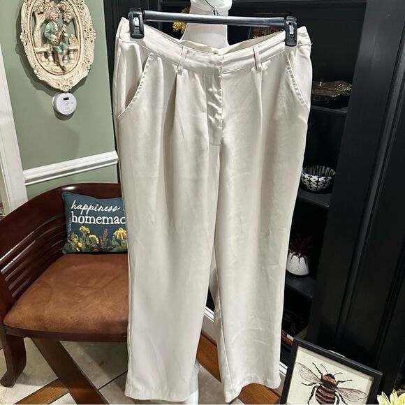 Max Studio Cream Trousers Size Large - Picture 1 of 7
